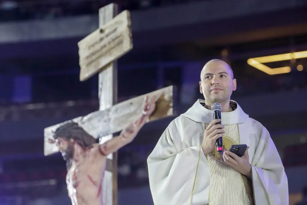 Frei Gilson fará show gratuito na Esplanada no Dia de Nossa Senhora Aparecida